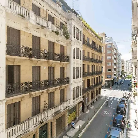 The Collection | Chicago Saint-Sébastien