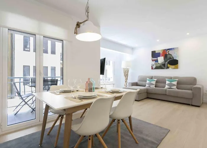 Apartment The Collection | Chicago *