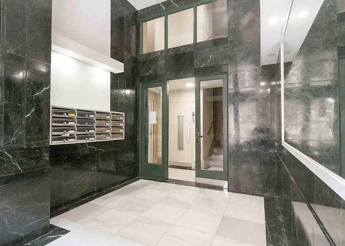 The Collection | Chicago * San Sebastian